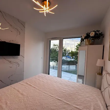 Apartment Szemesbay Lakas B 101