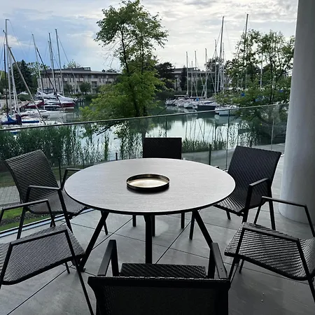 Szemesbay Lakas B 101 Apartment