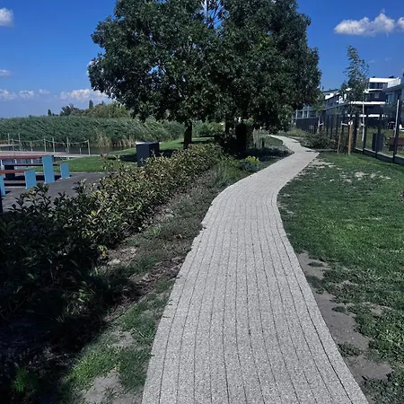 Szemesbay Lakas B 101 Lejlighed Balatonszárszó