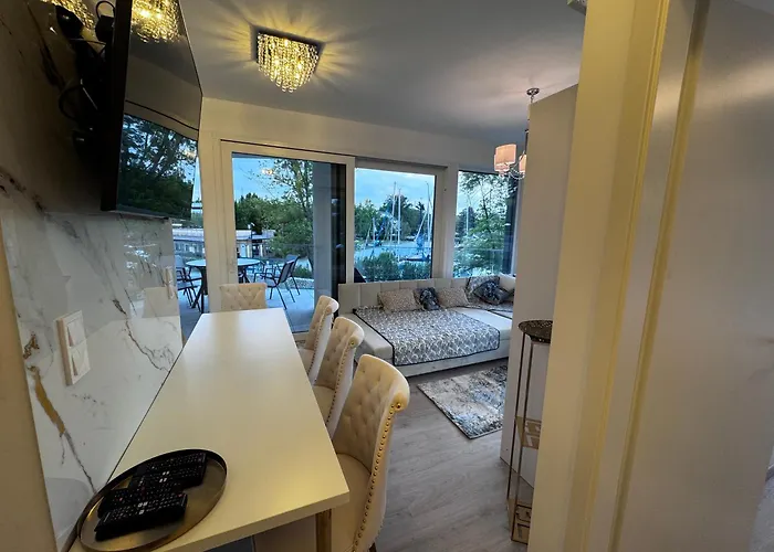 Szemesbay Lakas B 101