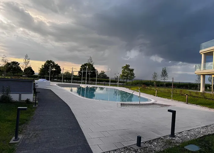 Apartament Szemesbay Lakas B 101