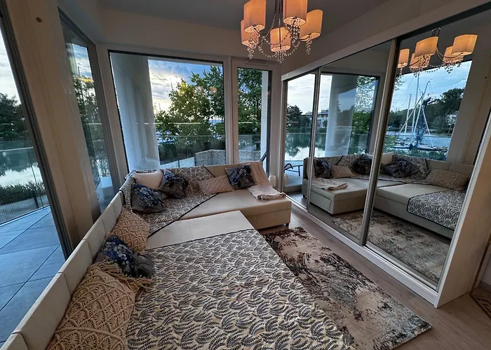 Szemesbay Lakas B 101 דירה *