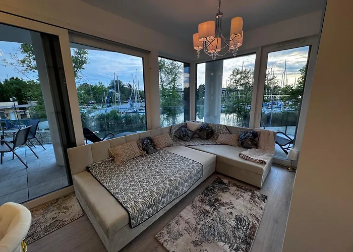 Szemesbay Lakas B 101 *