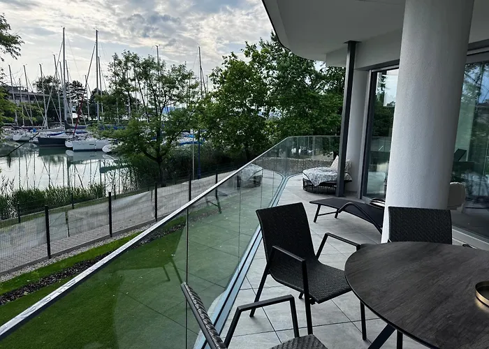 Szemesbay Lakas B 101 Apartament