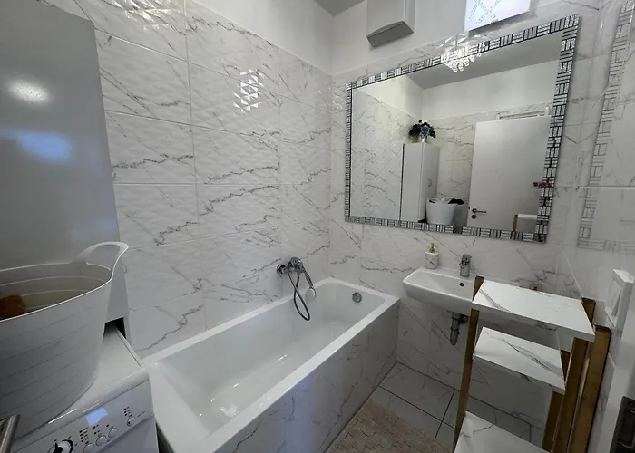 Szemesbay Lakas B 101 *